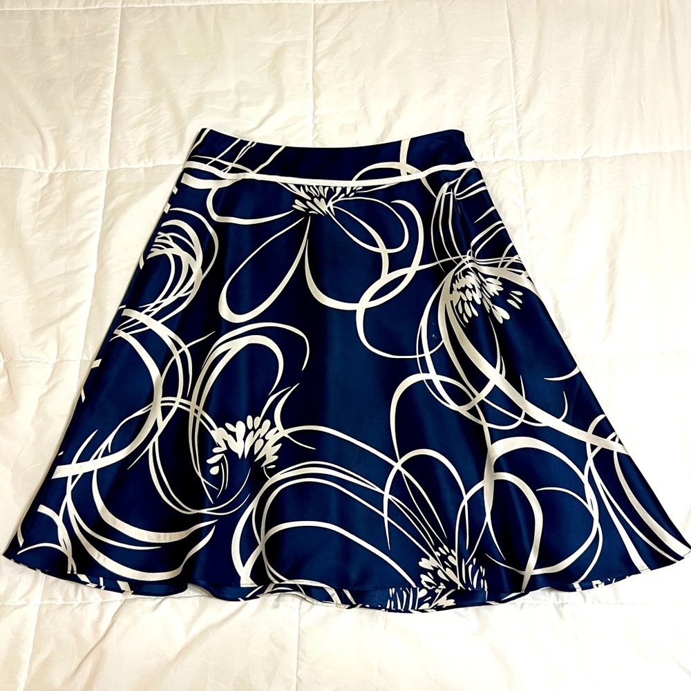 Ann Taylor Navy and White Silk Skirt Size 6
